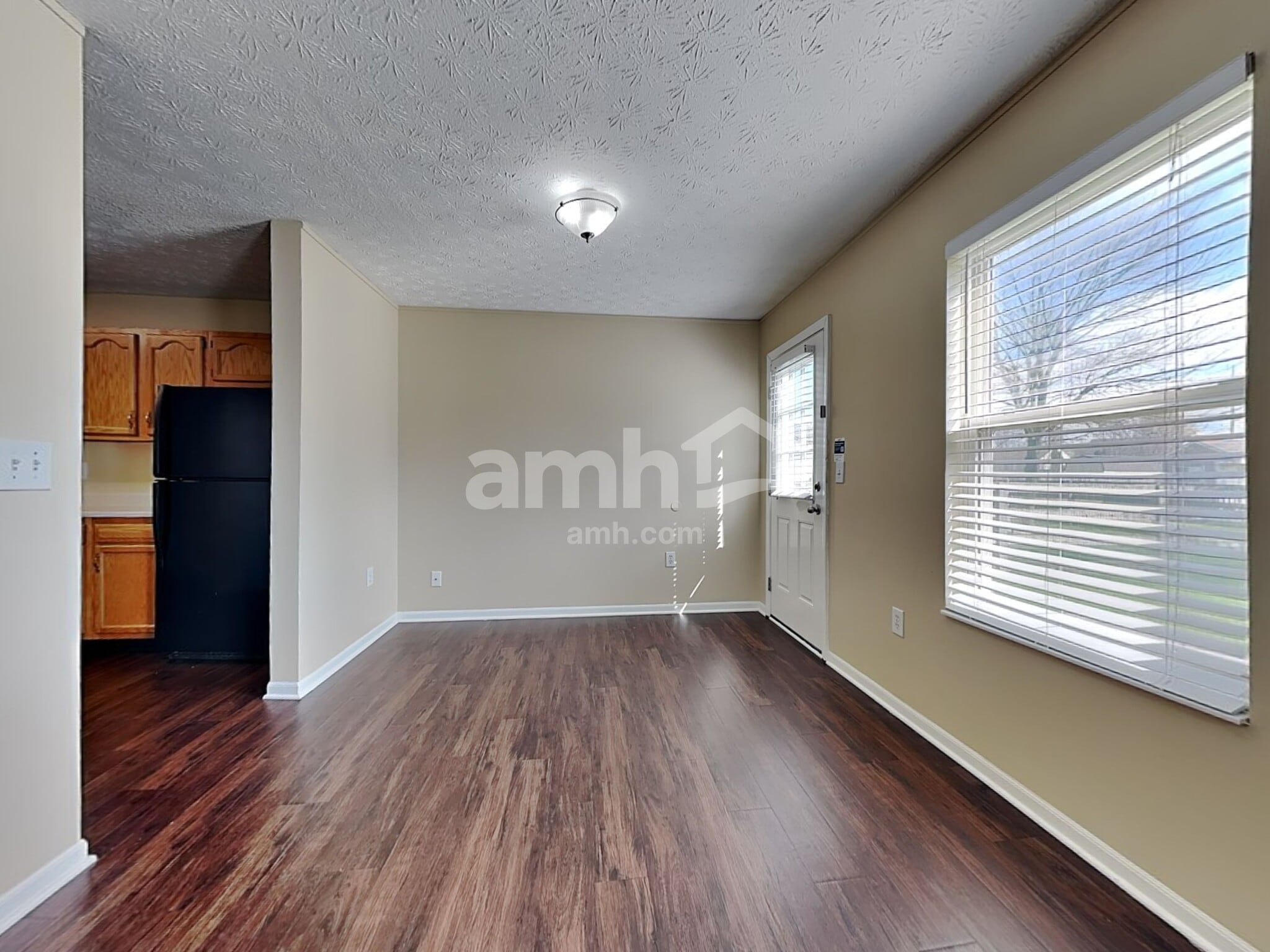 Building Photo - 918 Kreider Ct