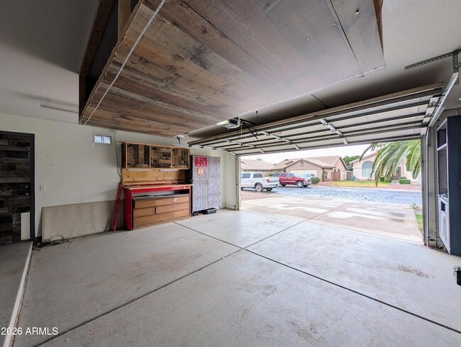 Building Photo - 1836 E Aspen Way