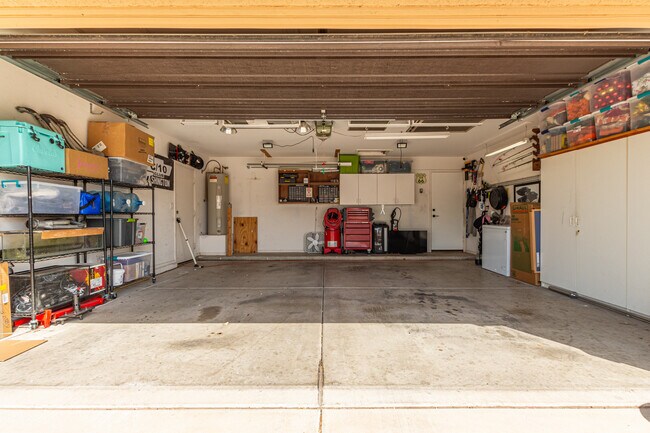 Building Photo - 543 S Wildrose