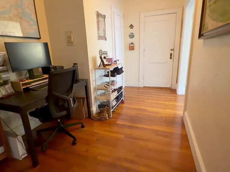 Building Photo - 73 Martin St