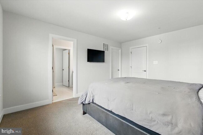 Building Photo - 11250 Flagstaff Pl