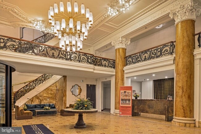 Building Photo - 200 S Broad St