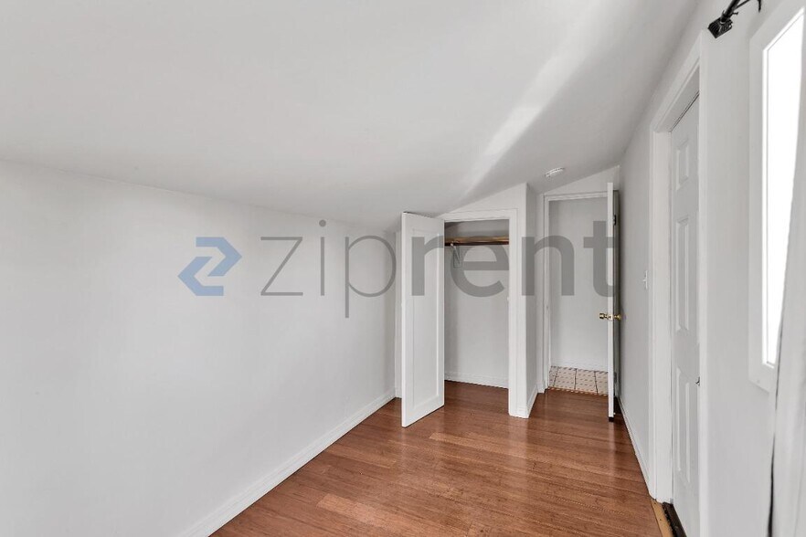 Building Photo - 1219 43rd Ave