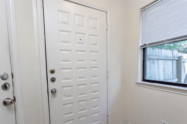 Building Photo - 7804 Chimayo Cove