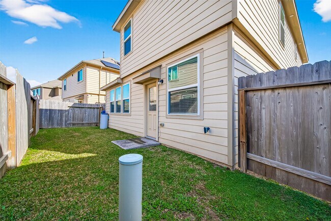 Building Photo - 5739 Manning Crk Trl