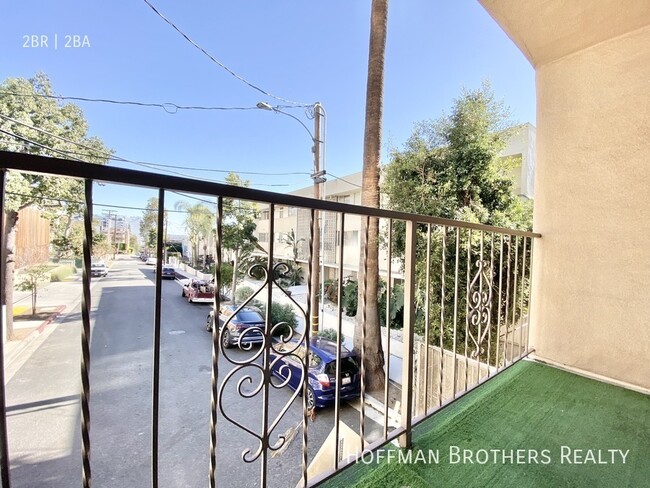 Building Photo - 1000 N Doheny Dr West Hollywood, CA 90069