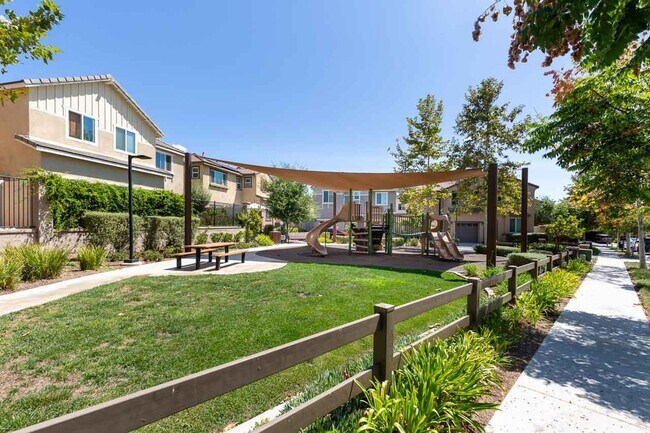Building Photo - 4 Bed, 3 Bath - Fallbrook Single Family Home