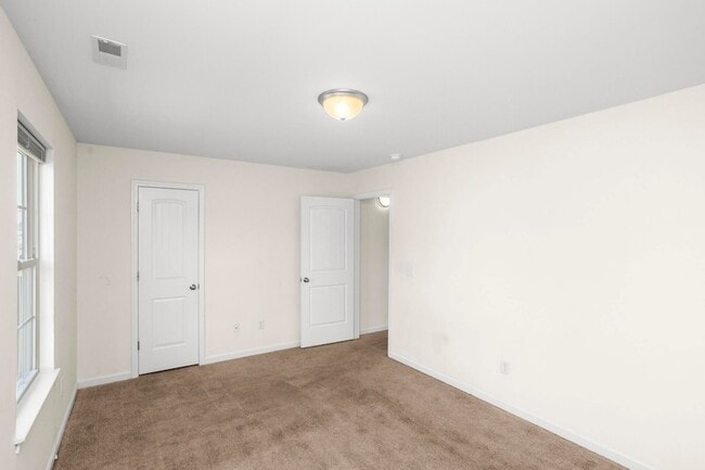 Building Photo - 1330 Benley St