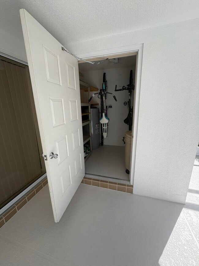 Building Photo - 10303 Chapman Oak Ct