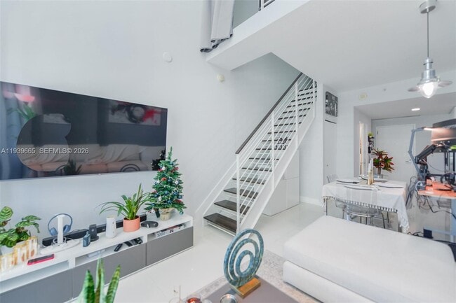 Building Photo - 60 SW 13th St