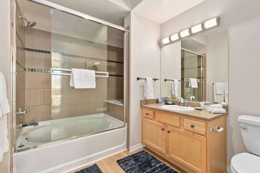 Building Photo - 2133 Krisron Rd