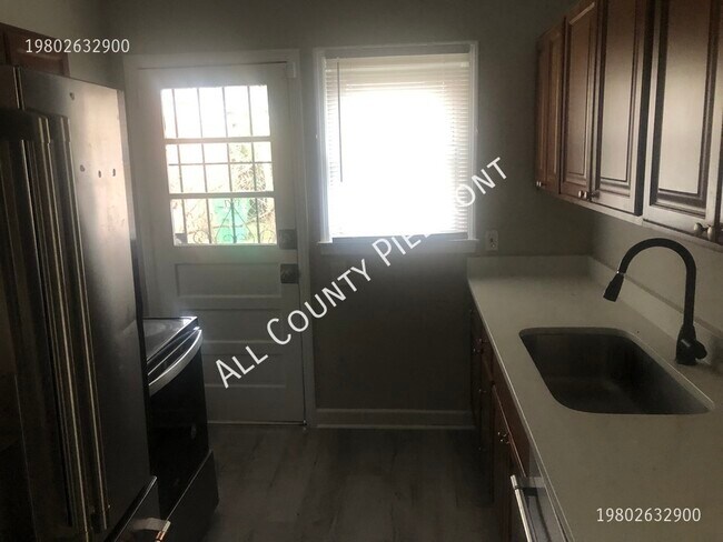 Building Photo - 1028 Rodey Ave