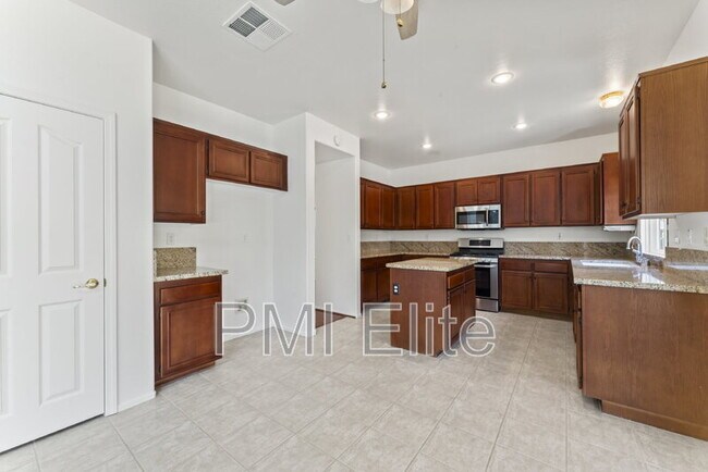 Building Photo - 2814 Caruso Ln