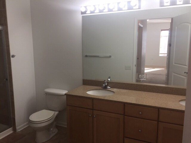 Building Photo - 755 N Diamond Lake Rd