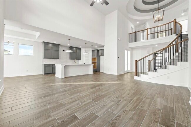 Building Photo - 8706 Gleaming Vlg Wy