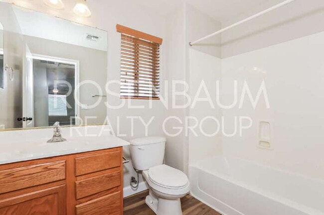 Building Photo - 298 W Dana Dr