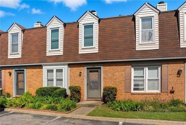 Building Photo - 2421 Julie Ct