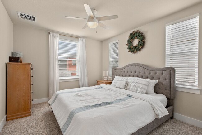Building Photo - 7400 Travertine Spring Dr