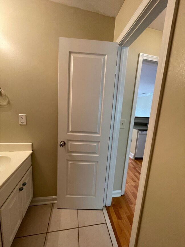 Building Photo - 07-204 Fattouh