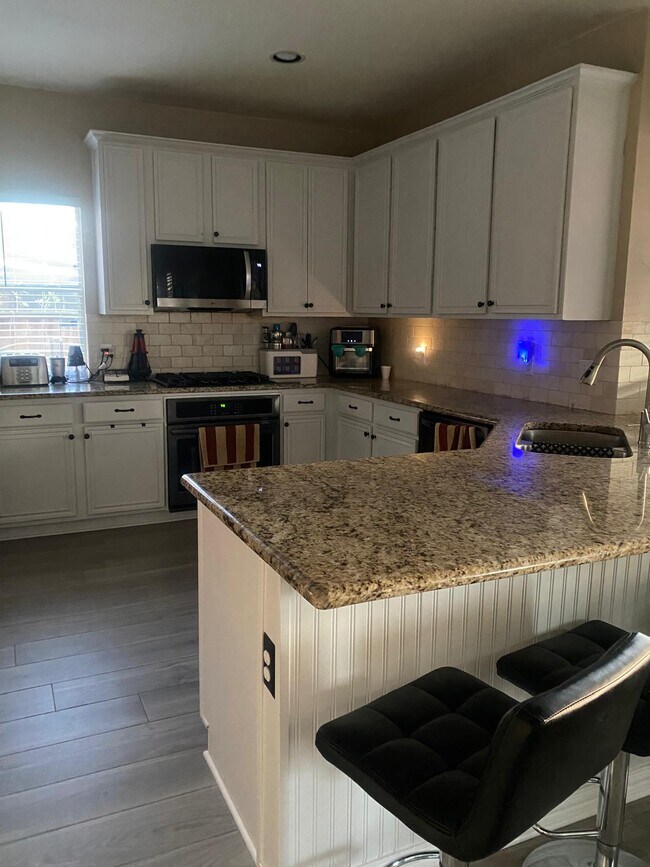 Building Photo - 2502 Younger Ct