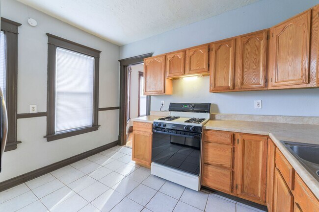 Building Photo - 2212 Glenwood Ave