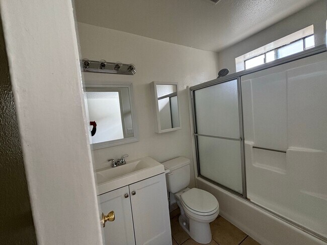 Building Photo - Orange Grove, 1232-1234