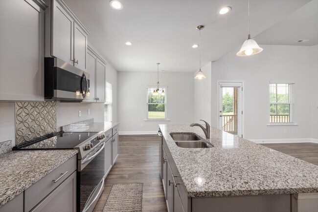 Building Photo - 55 Bushel Basket Dr