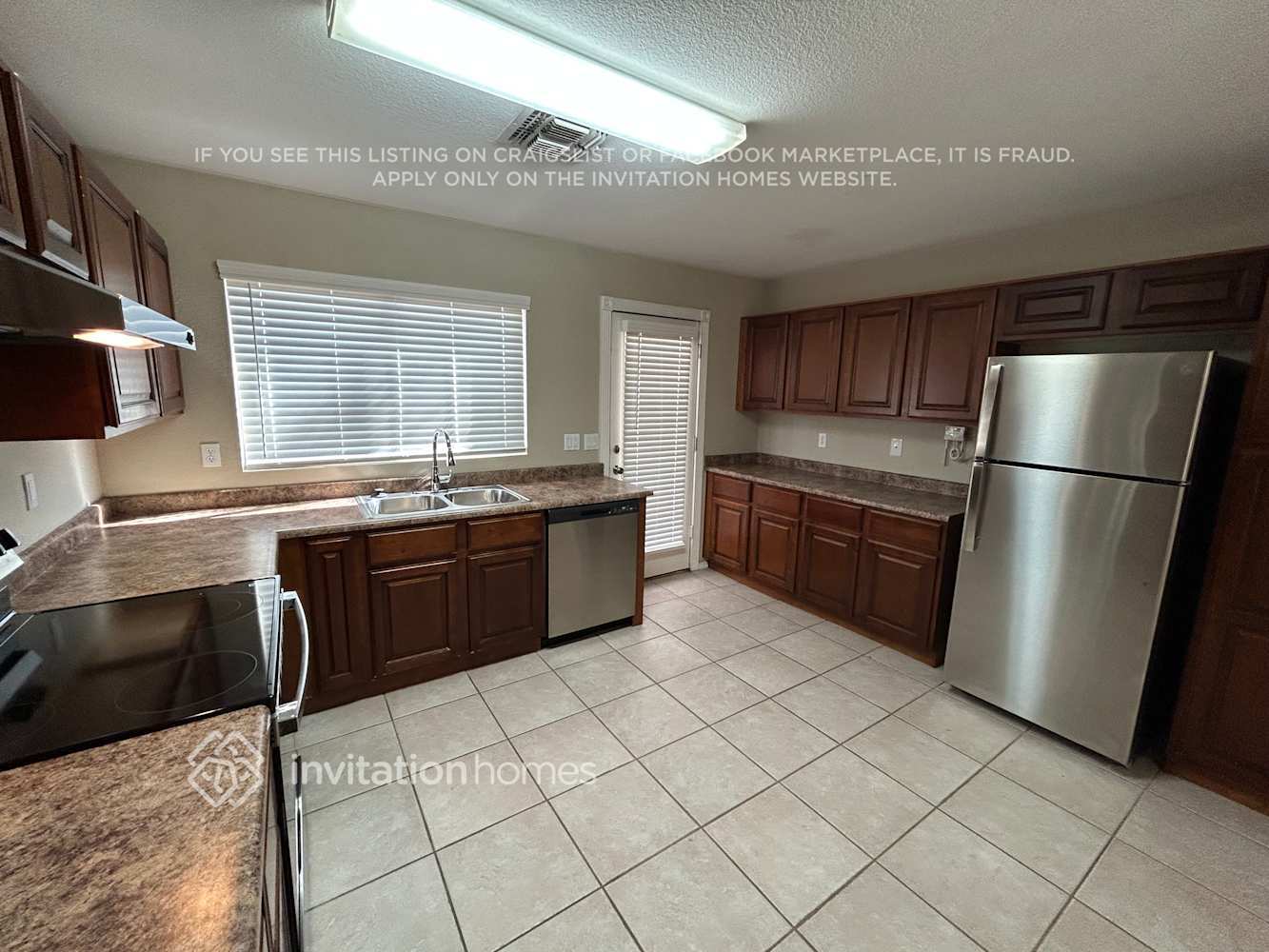 Building Photo - 8315 W Clear Stream Dr