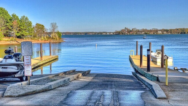 Building Photo - Beautiful 3-Bedroom 2-Baths Home with Garage in Terrell - Pet Friendly!