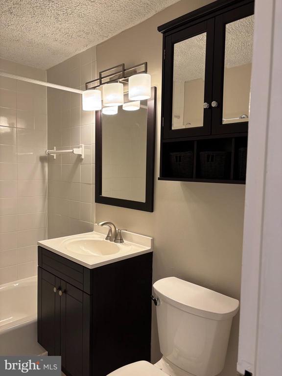 Building Photo - 1200 S Arlington Ridge Rd