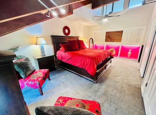 Building Photo - Spacious 2BR/2BA Condo with Garden View – ...