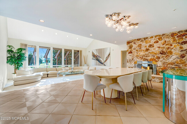 Building Photo - 19 Parker Ave