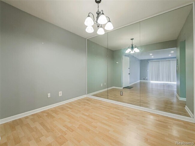 Building Photo - 34763 Maple Ln Dr