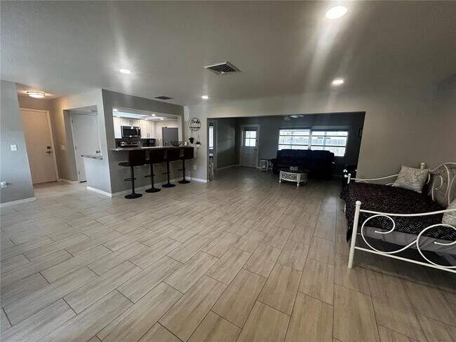 Building Photo - 3702 Meyer Pl