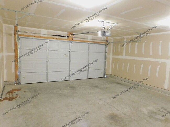 Building Photo - 4623 Chapel Ridge Dr