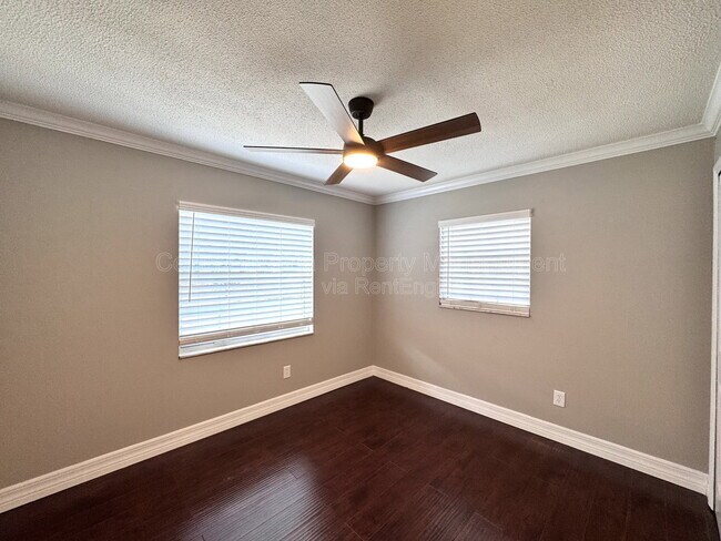 Building Photo - 3465 Balsam Dr