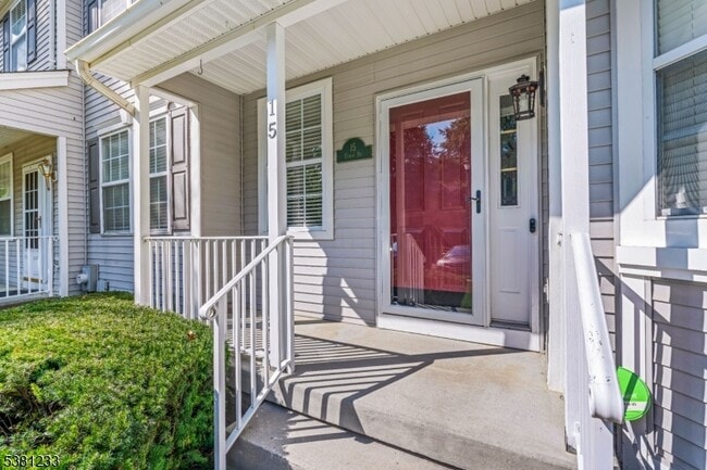 Building Photo - 15 Faxon Dr
