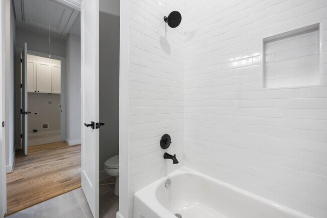 Building Photo - 6119 Campo Vista Dr