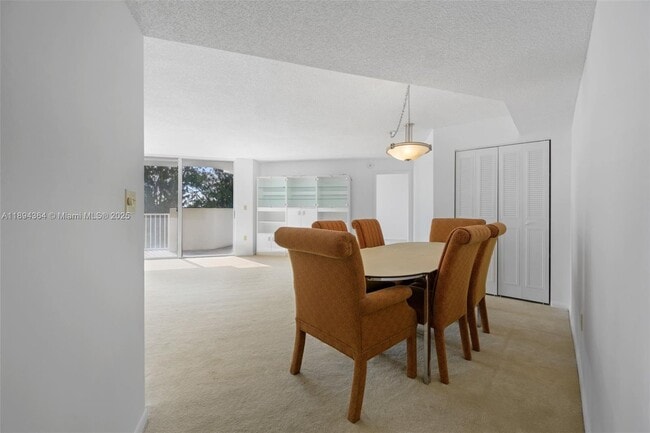 Building Photo - 1300 NE Miami Gardens Dr
