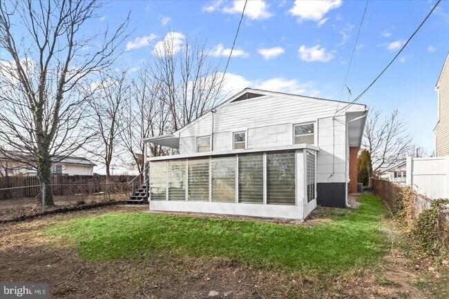 Building Photo - 517 Winters Ln
