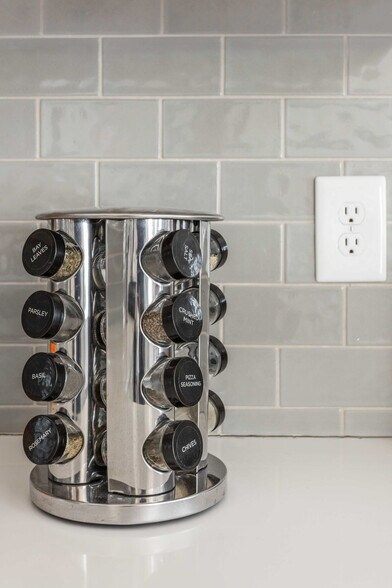 Building Photo - 373 E Morris St