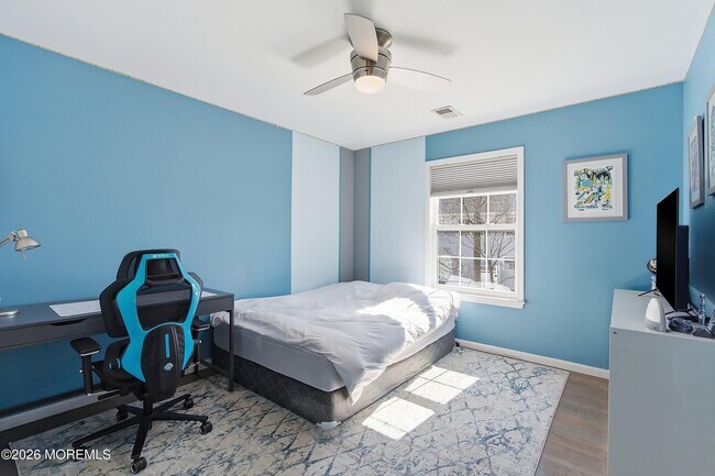 Building Photo - 619 Woodland Ave