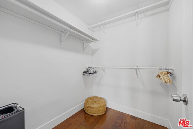 Building Photo - 1610 S Hayworth Ave