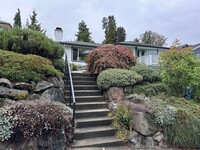 Building Photo - Nice 4 beds / 2 baths House in Leschi!