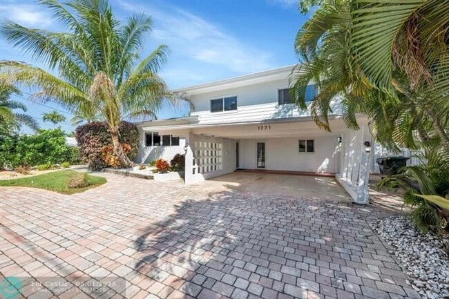 Building Photo - 1771 NE 35th St