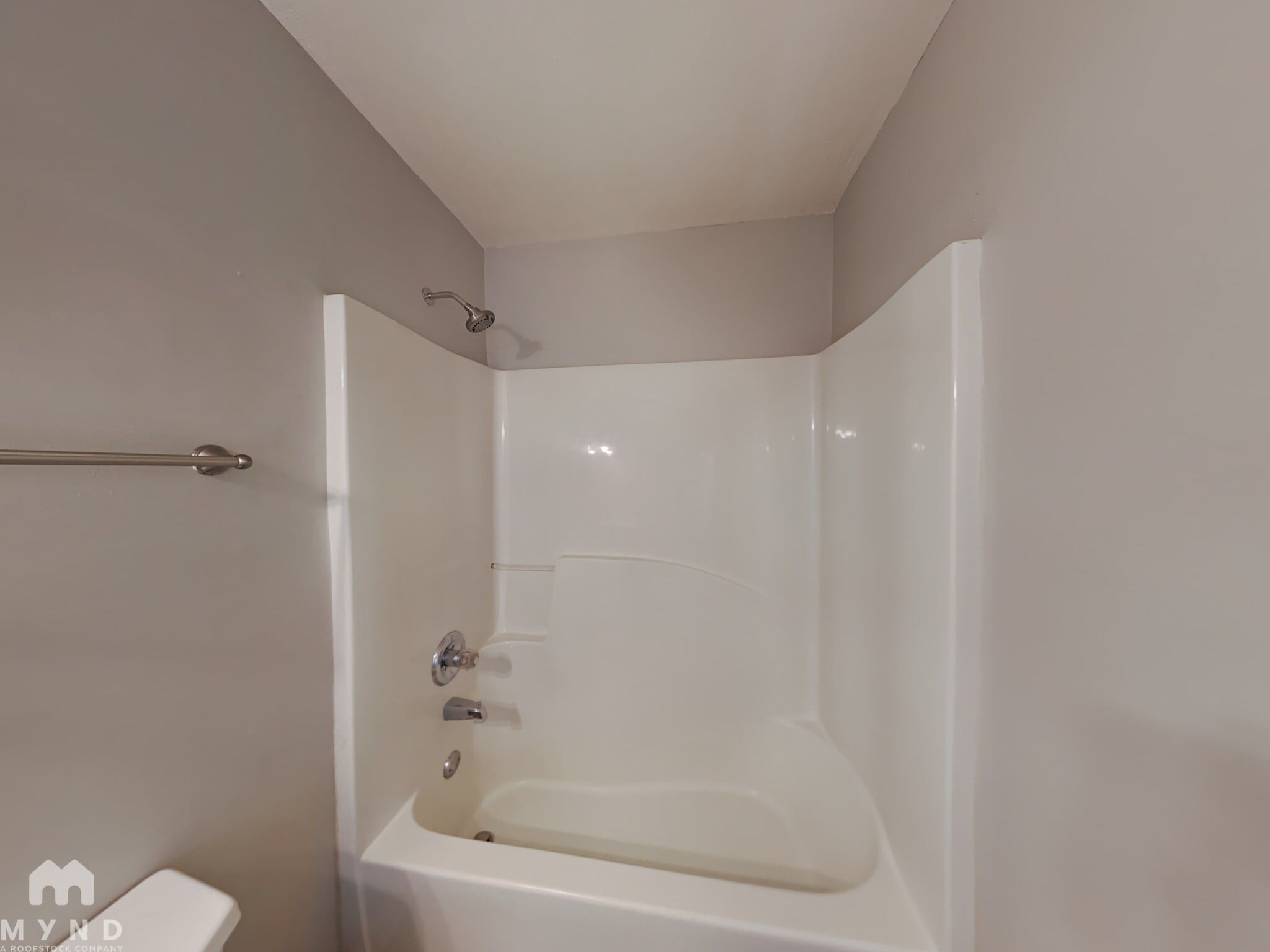 Building Photo - 4963 McKinley Dr