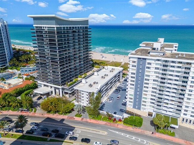 Building Photo - 5845 Collins Ave