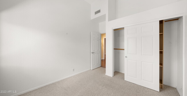 Building Photo - 4104 E Palo Brea Ln