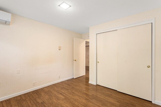 Building Photo - 3145 Sheridan St