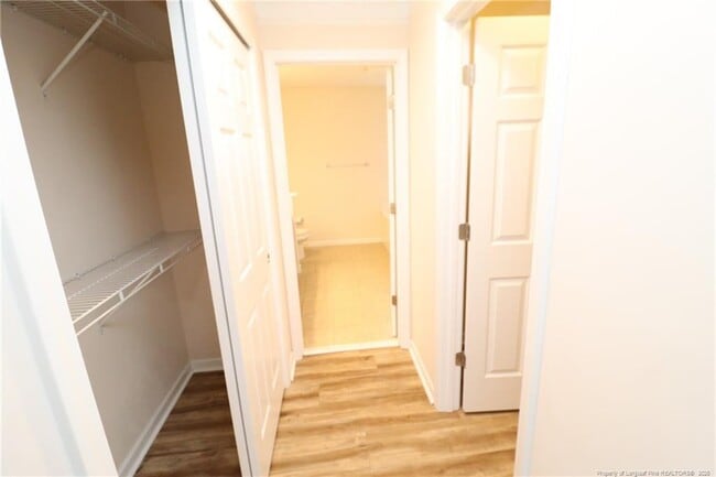 Building Photo - 619 Sealine Dr